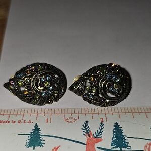 Heidi Daus China Vintage Clipon Earrings Clip Crystal